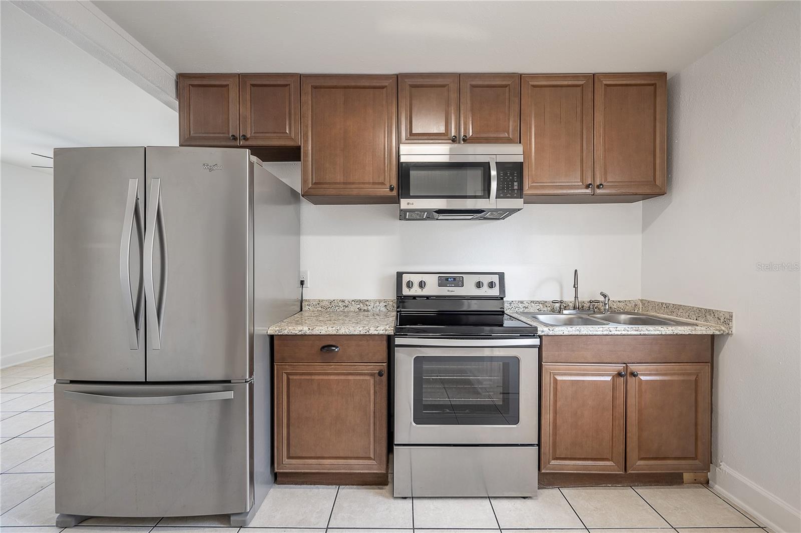 CARLTON PLACE - Residential Income