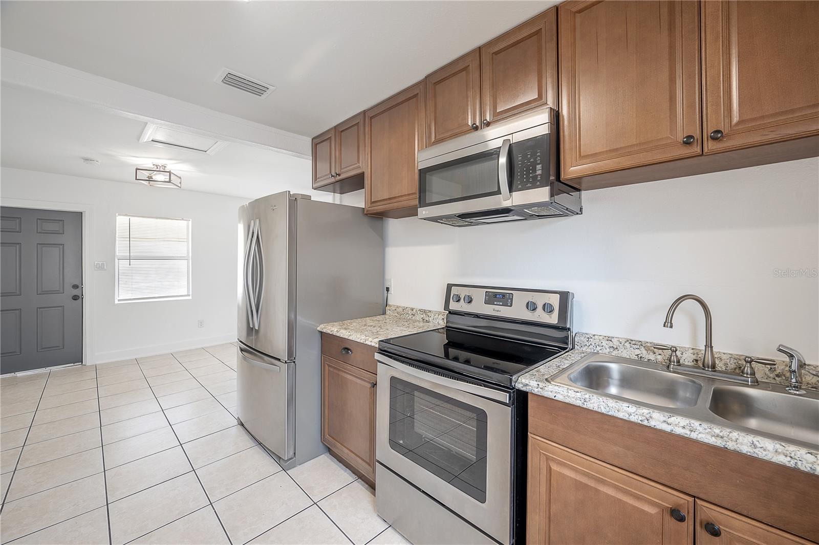 CARLTON PLACE - Residential Income