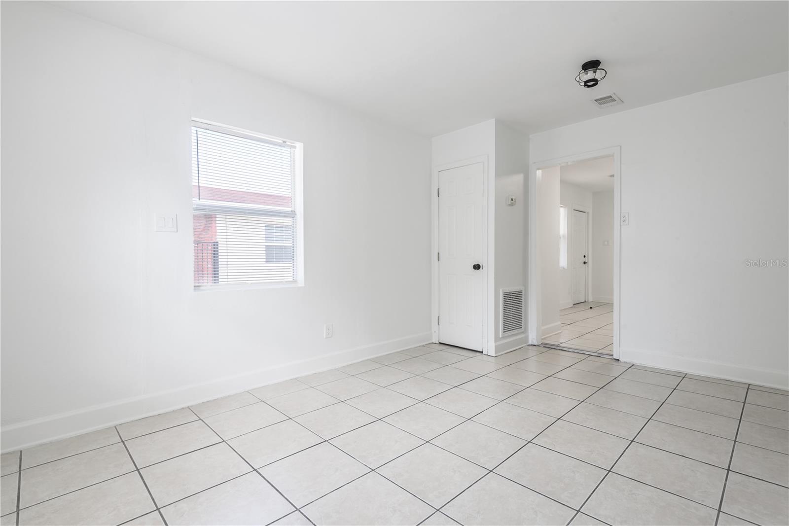 CARLTON PLACE - Residential Income
