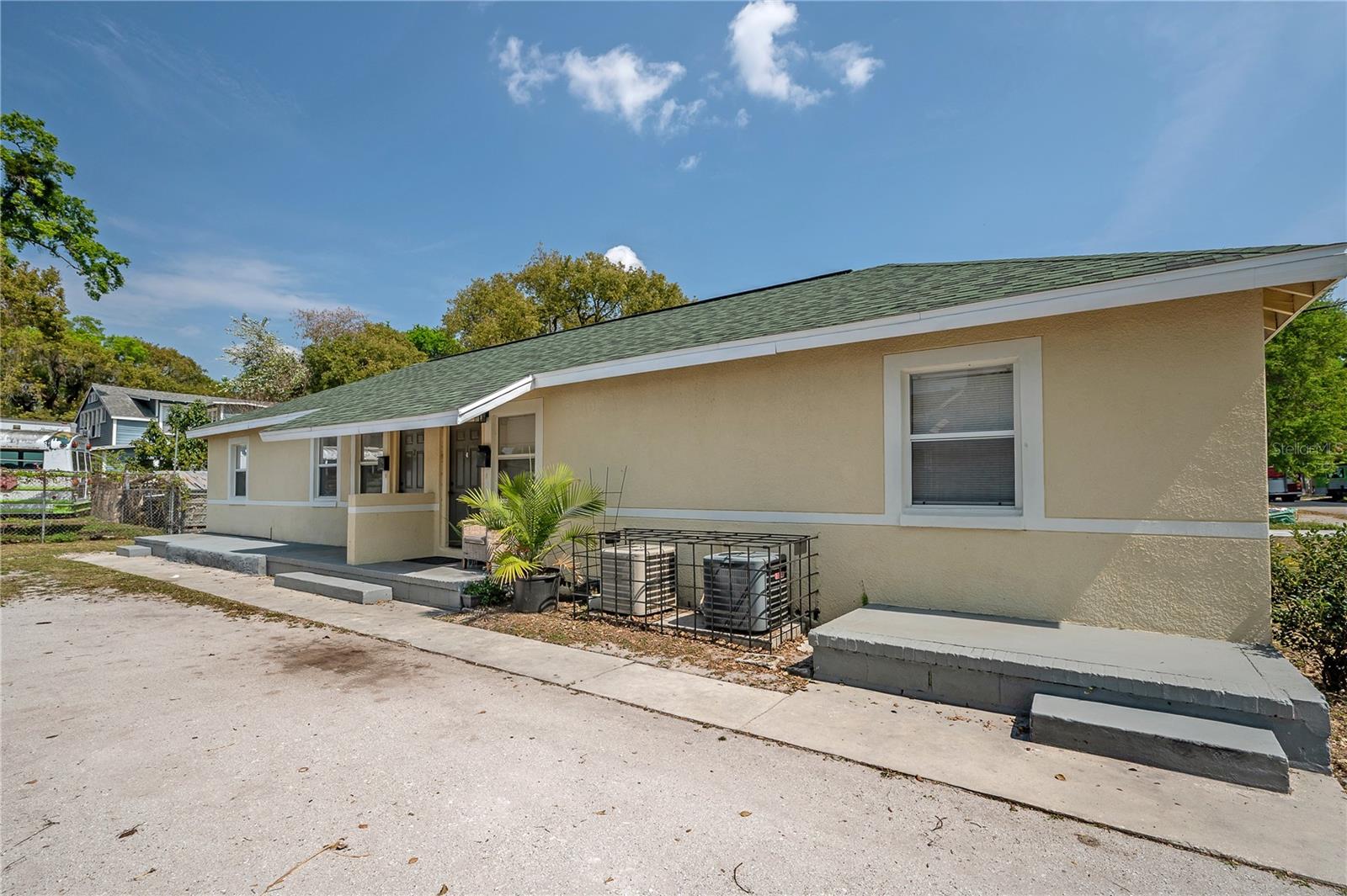 CARLTON PLACE - Residential Income