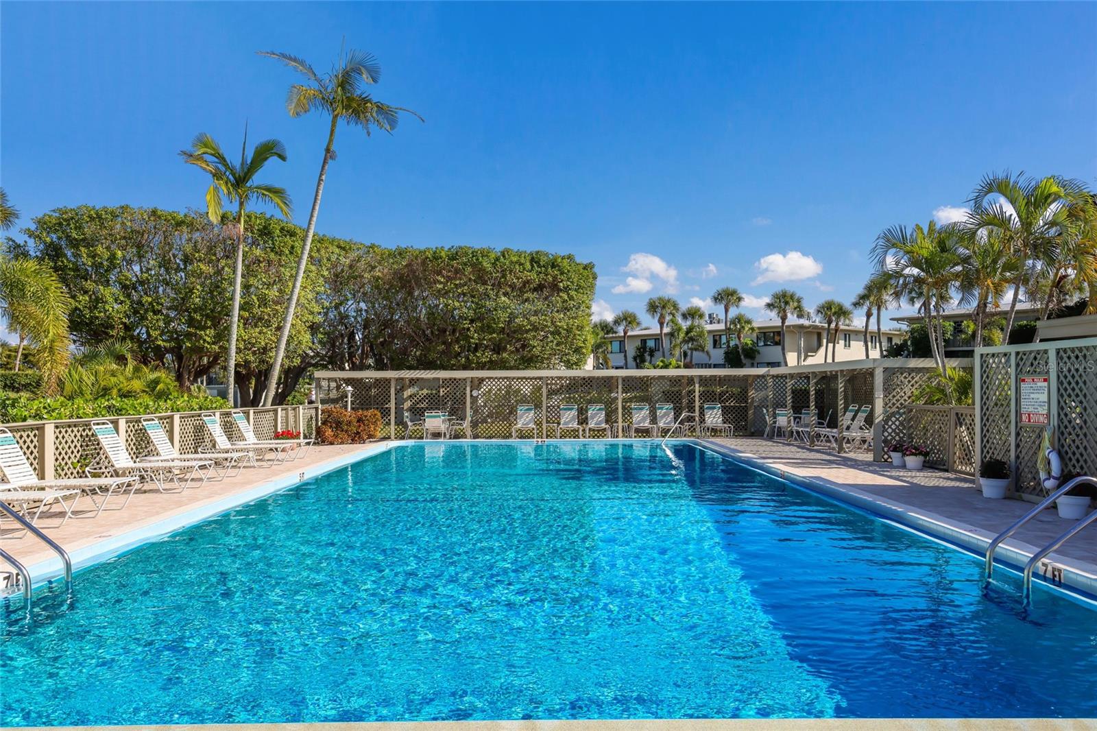 WESTBAY POINT & MOORINGS II - Residential