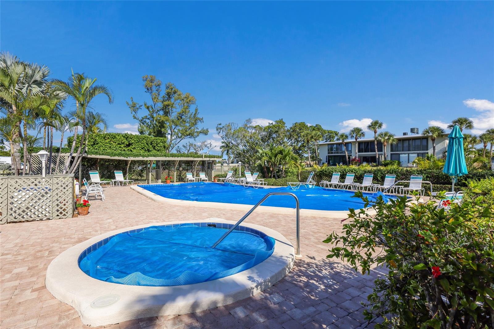 WESTBAY POINT & MOORINGS II - Residential