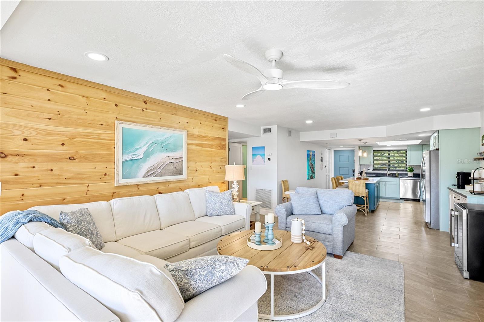 WESTBAY POINT & MOORINGS II - Residential