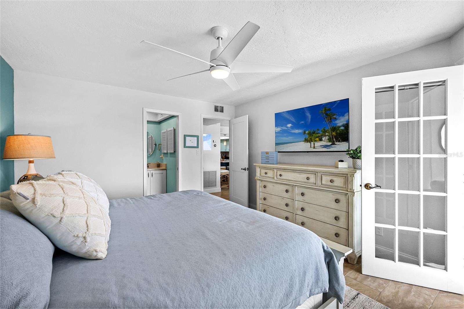 WESTBAY POINT & MOORINGS II - Residential