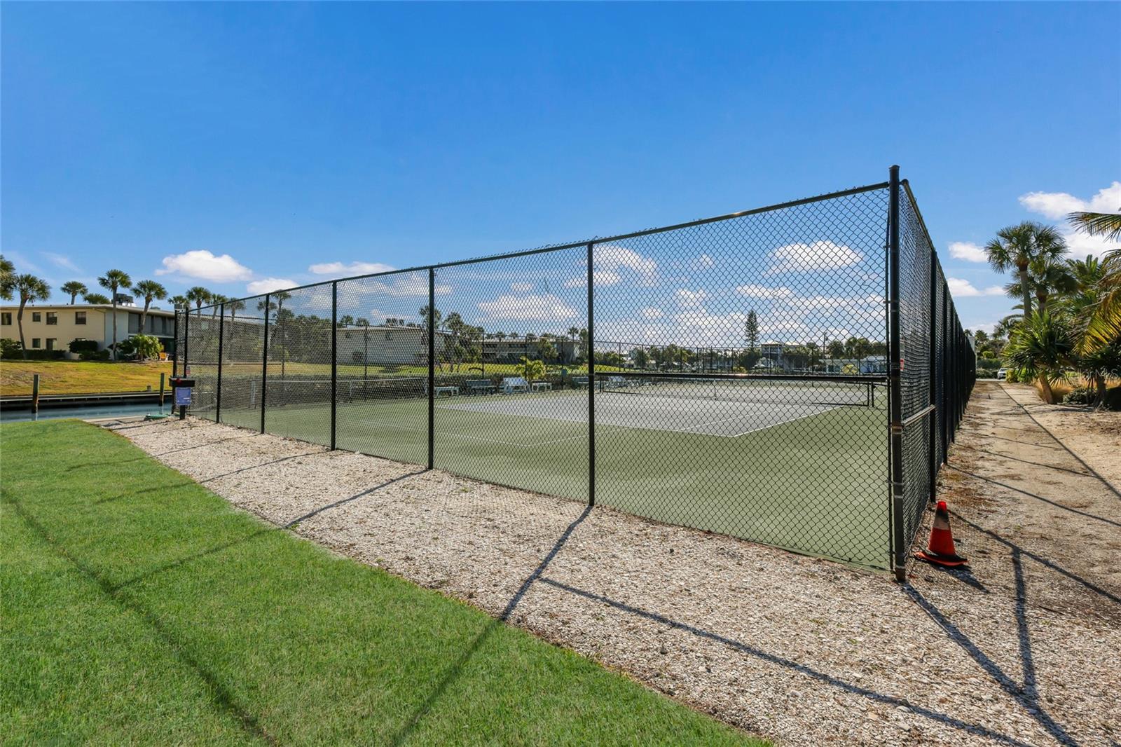 WESTBAY POINT & MOORINGS II - Residential