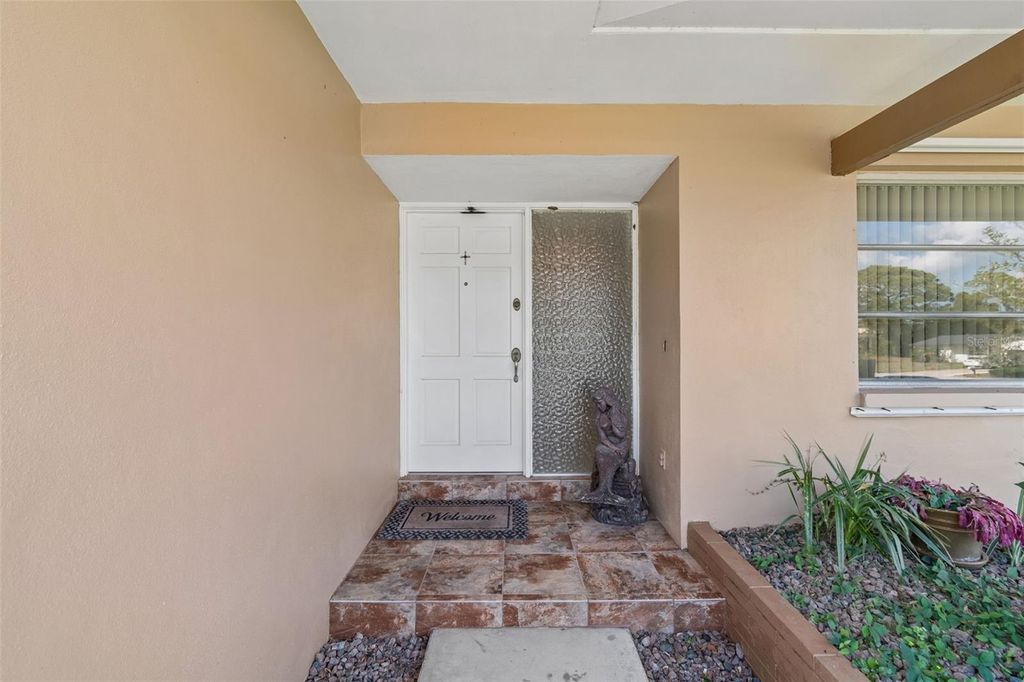 Photo of 1251 Holiday Dr, Tarpon Springs, FL 34689 (MLS # TB8511051)