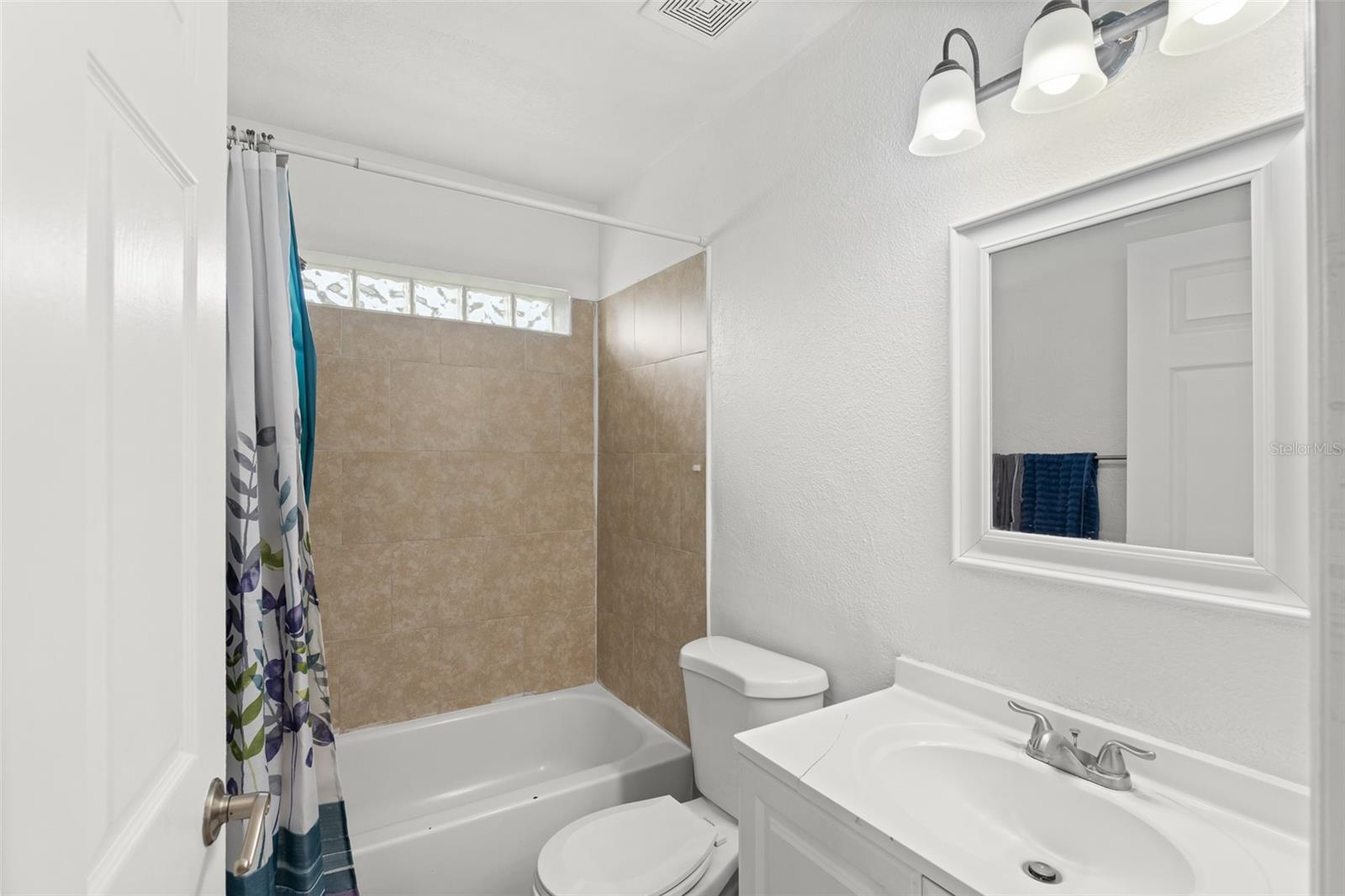 PARK AVE ESTATES - Residential