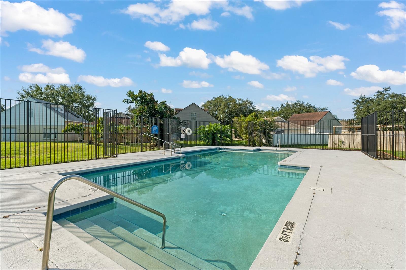 PARK AVE ESTATES - Residential