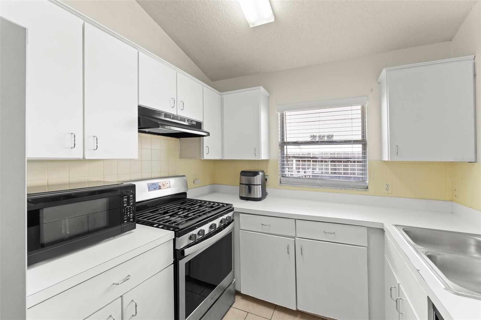 PARK AVE ESTATES - Residential