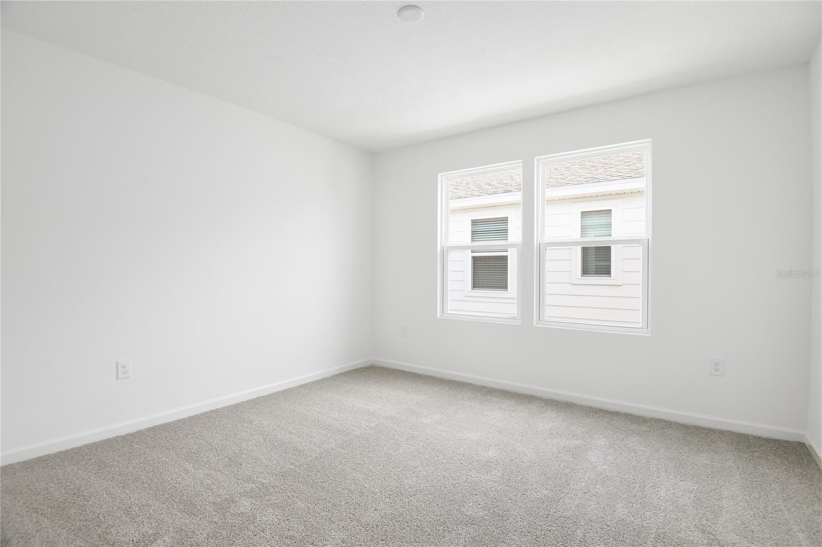 SEASONS AT SHORES OF LAKE DELL - Residential