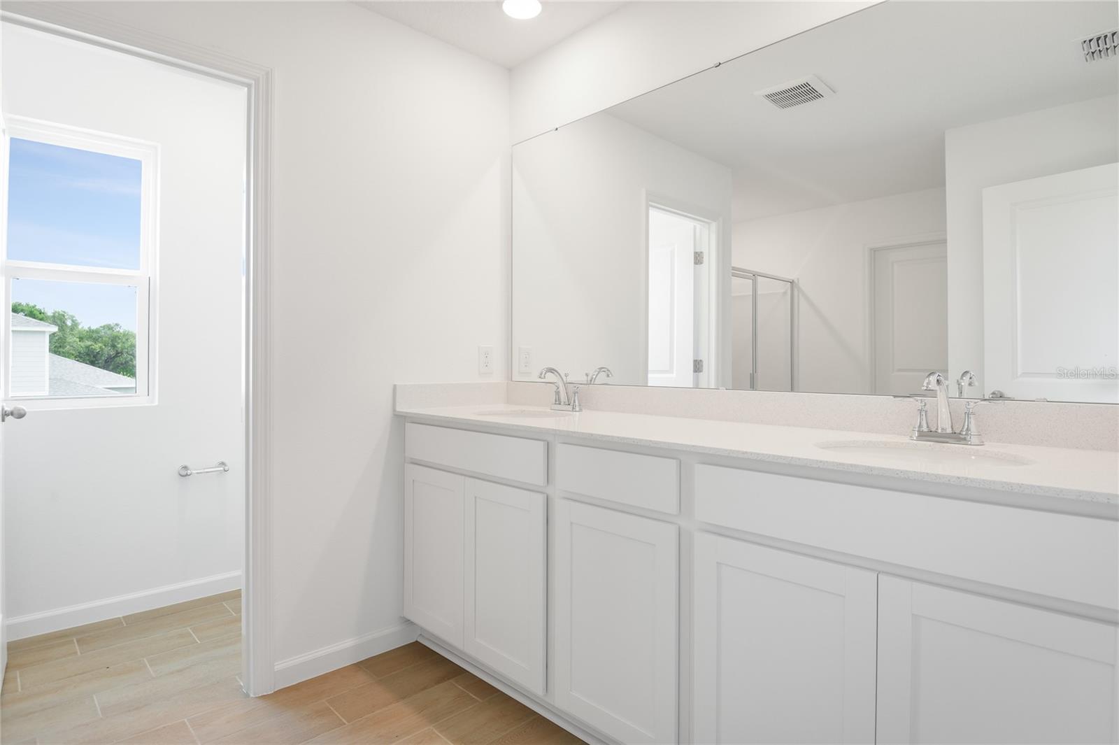 SEASONS AT SHORES OF LAKE DELL - Residential