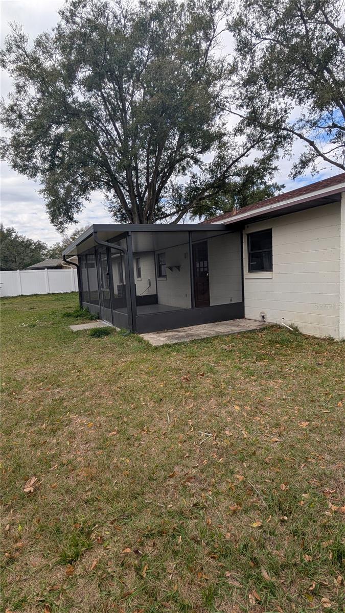 MINEOLA W - Residential