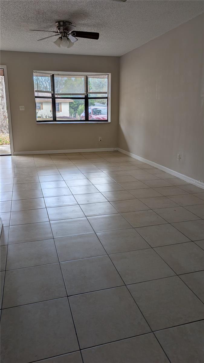 MINEOLA W - Residential