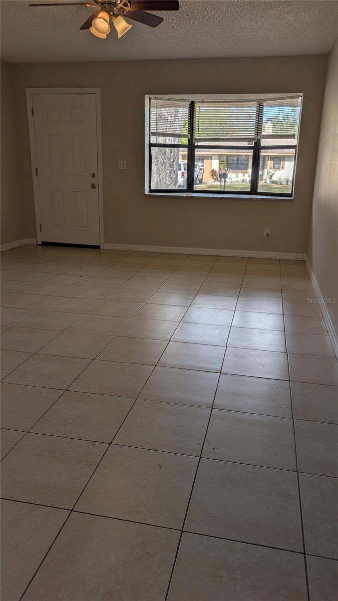 MINEOLA W - Residential