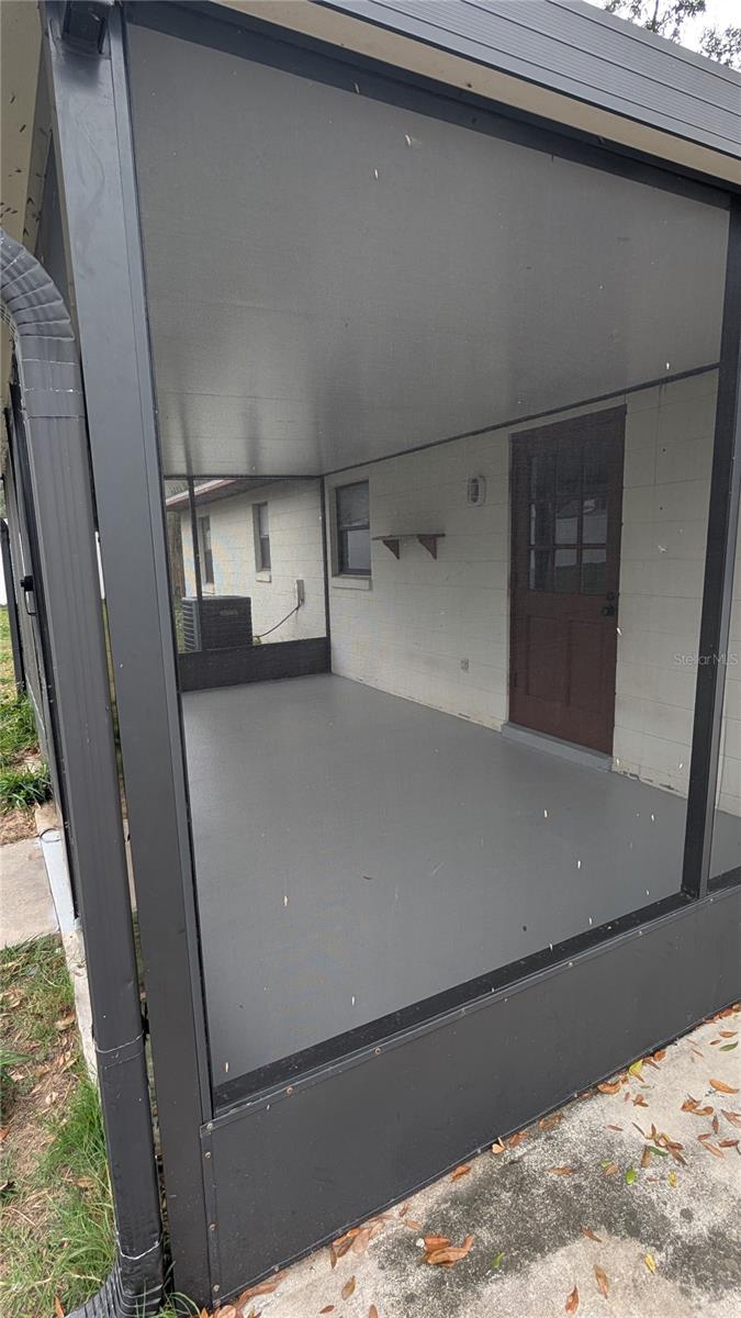 MINEOLA W - Residential