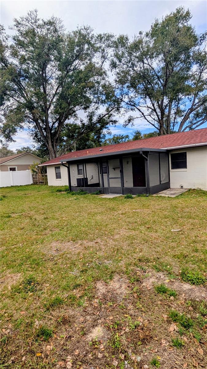 MINEOLA W - Residential