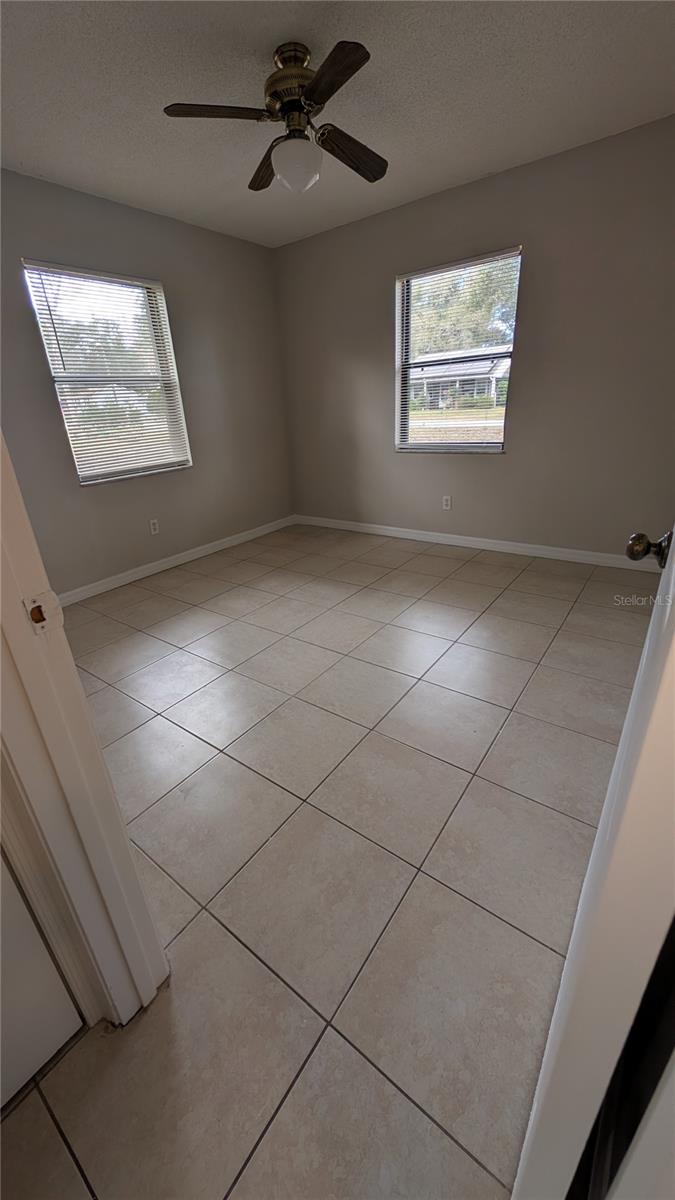 MINEOLA W - Residential