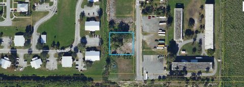 875 JOE LOUIS AVENUE PAHOKEE FL 33476