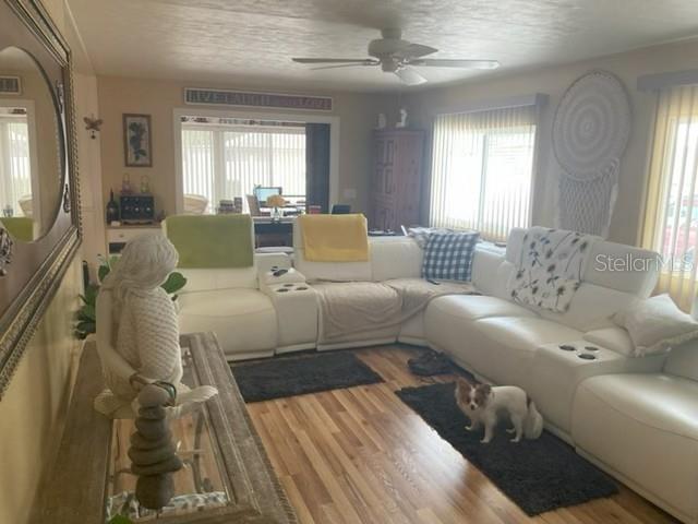 PALMA SOLA SHORES MOBILE HOME PARK - Residential
