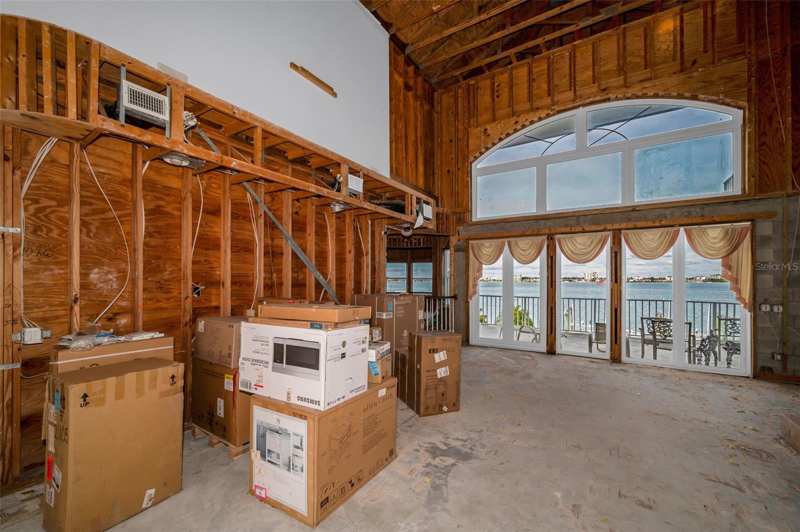 TIERRA VERDE - Residential