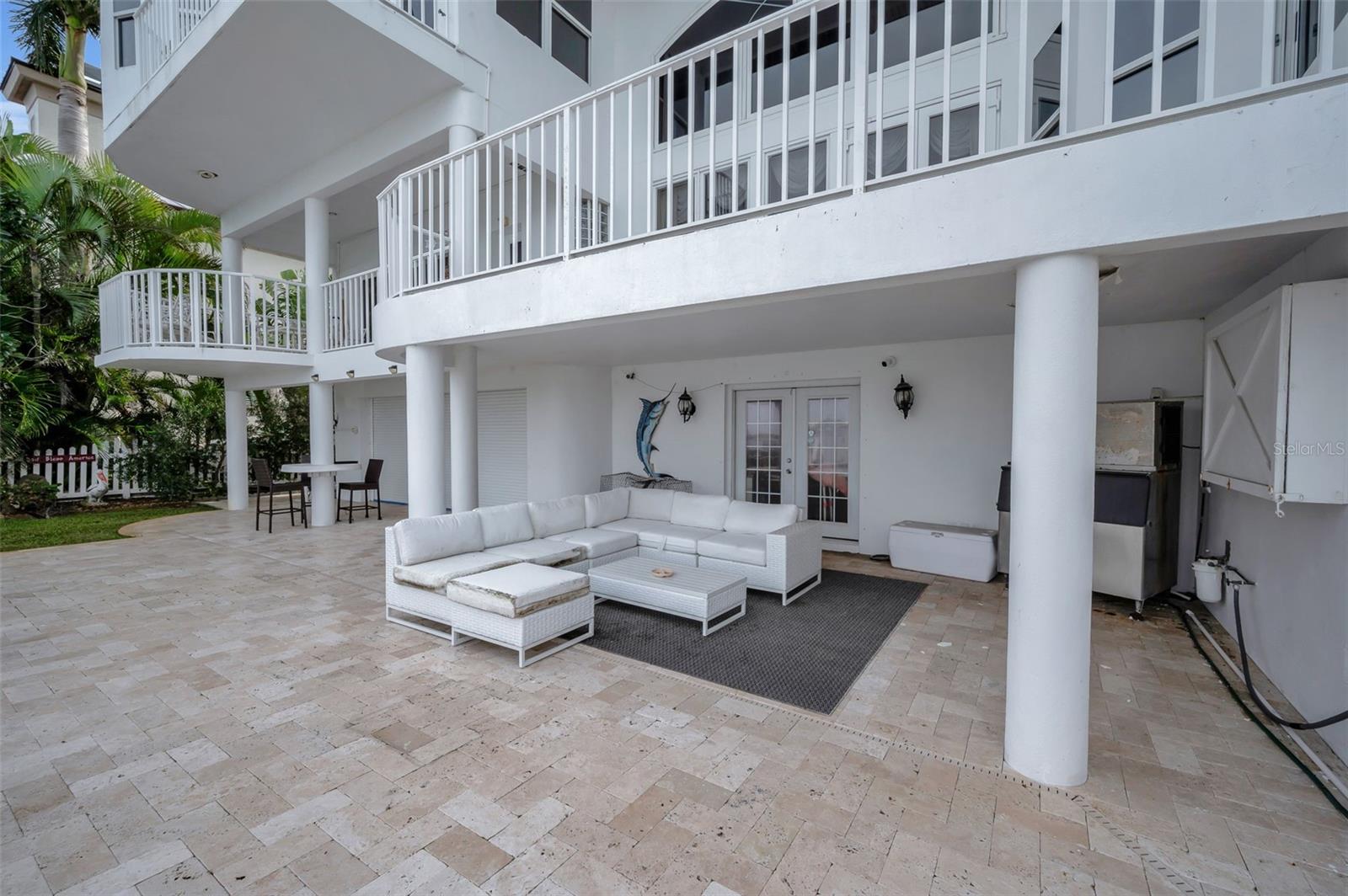 TIERRA VERDE - Residential