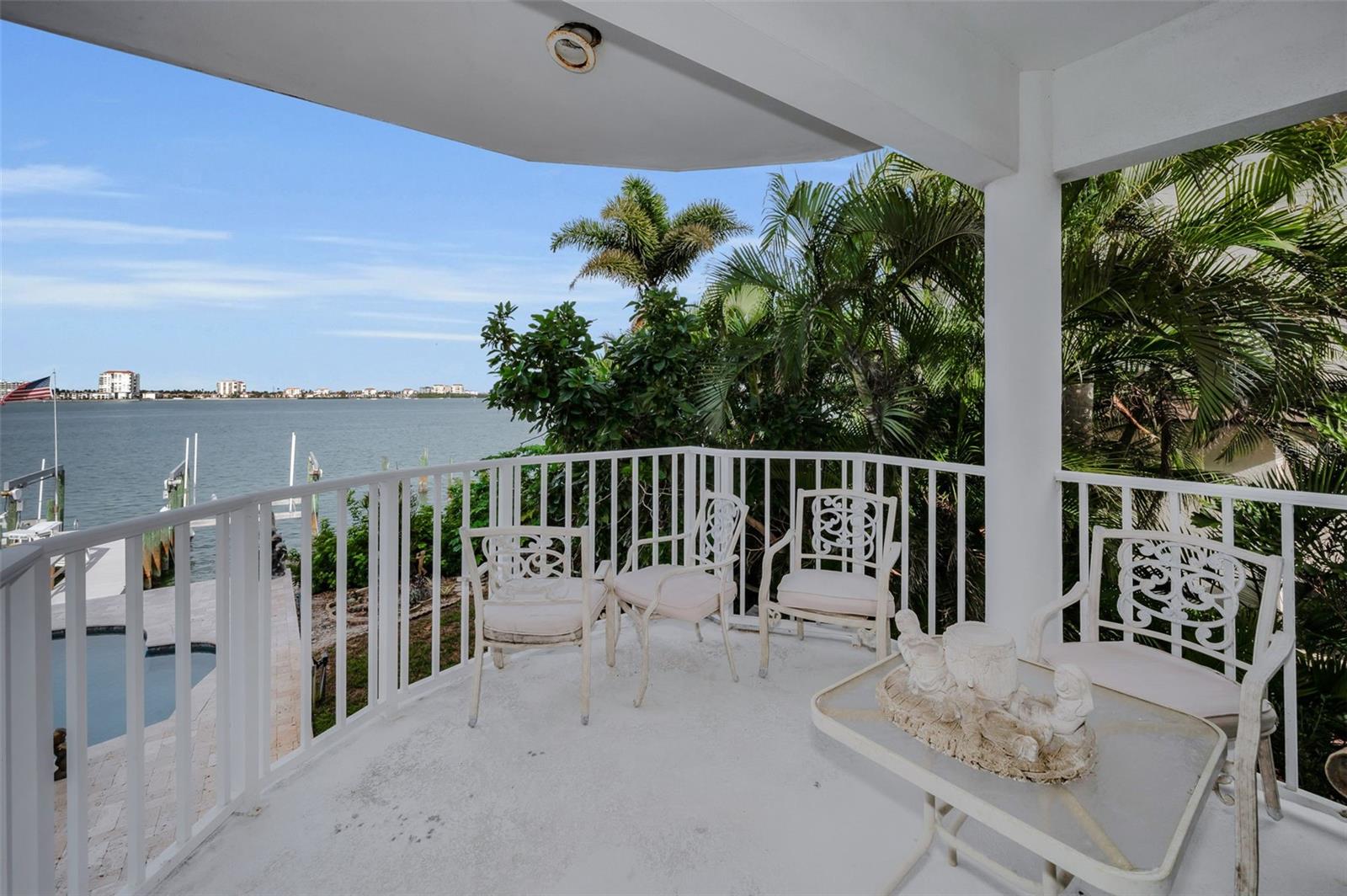 TIERRA VERDE - Residential