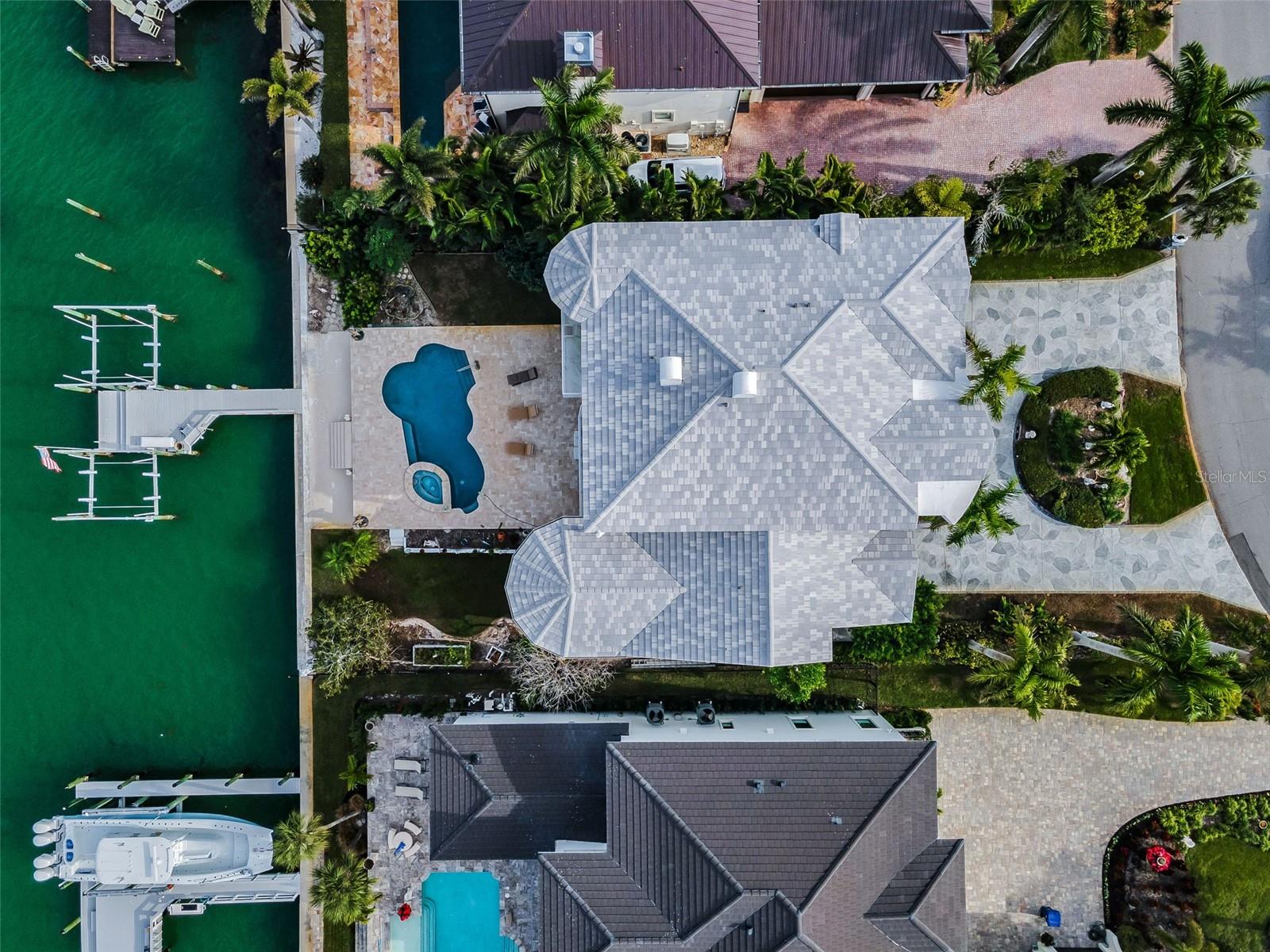 TIERRA VERDE - Residential