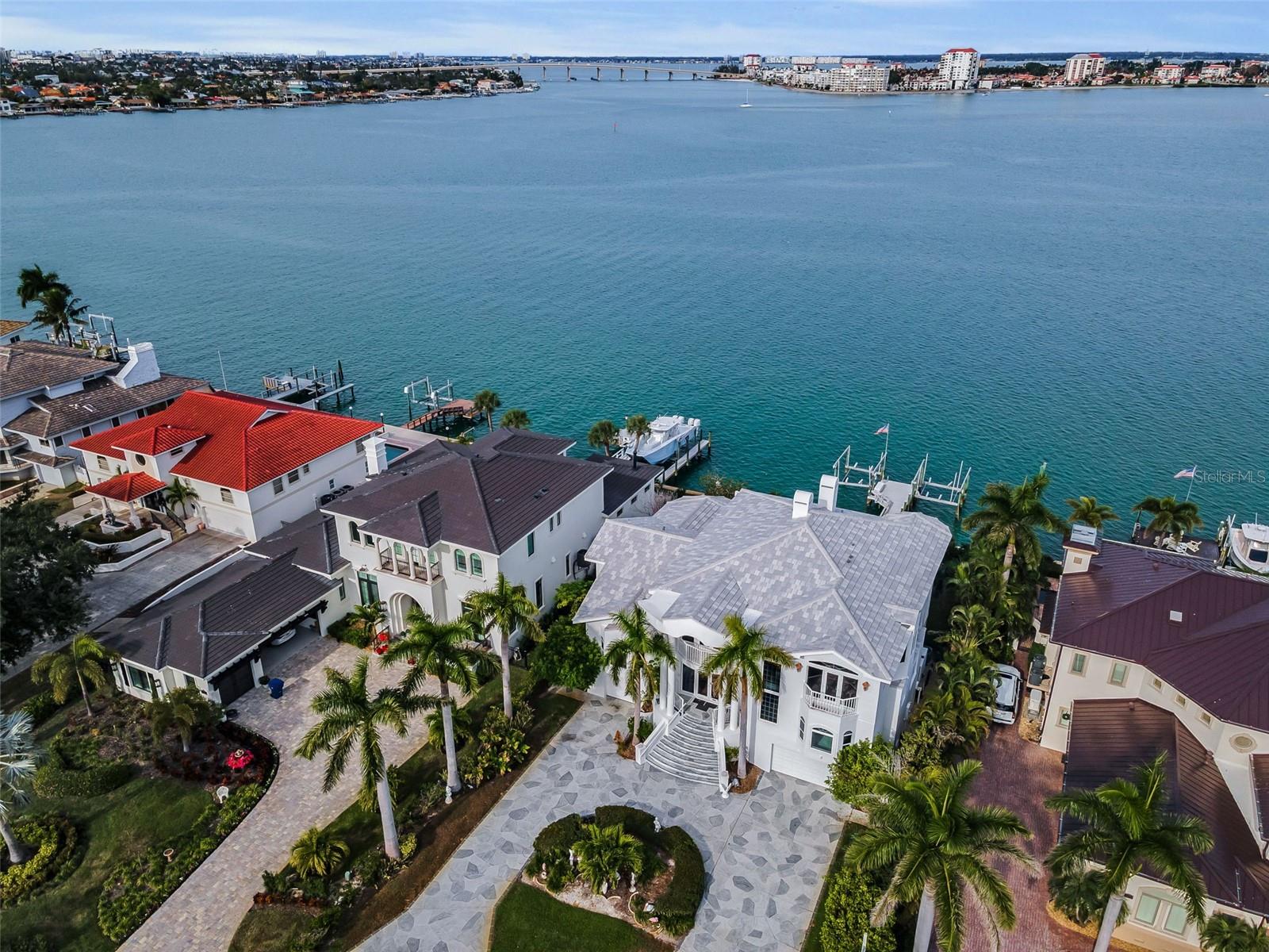 TIERRA VERDE - Residential