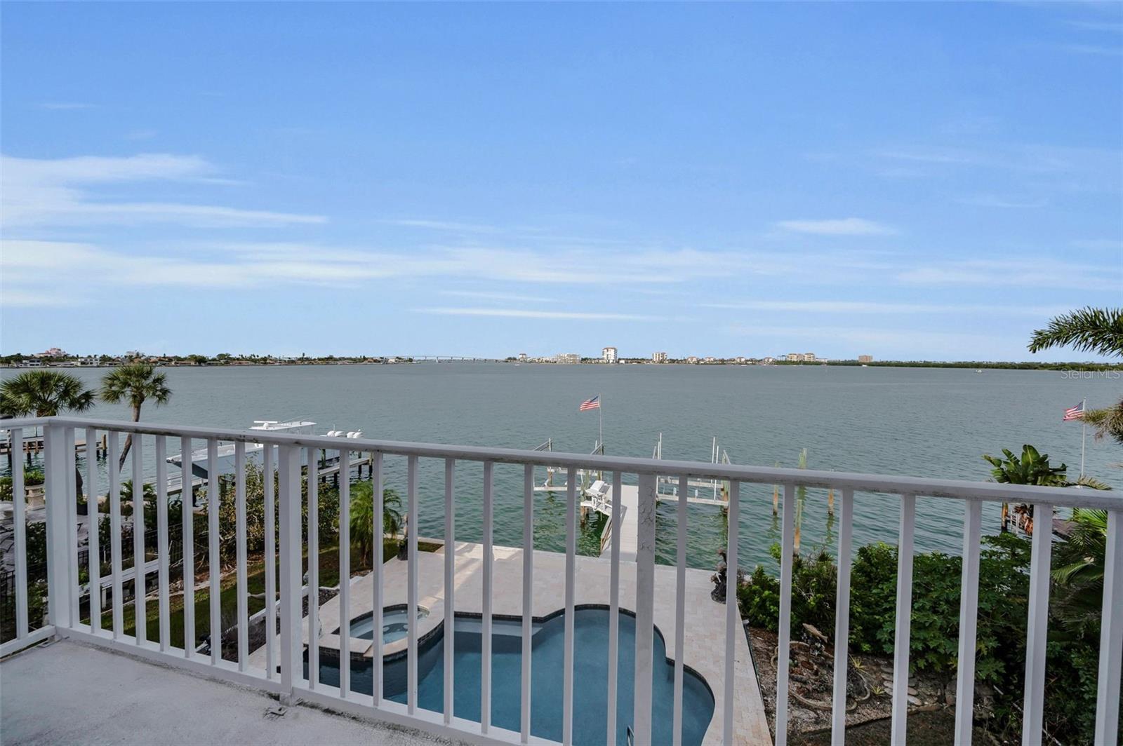 TIERRA VERDE - Residential