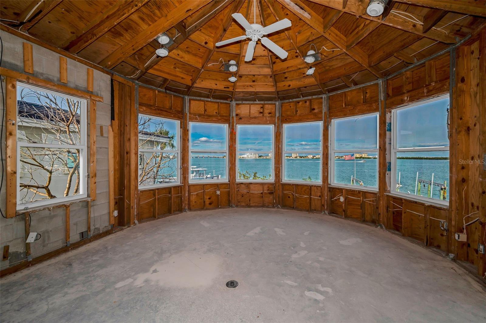 TIERRA VERDE - Residential