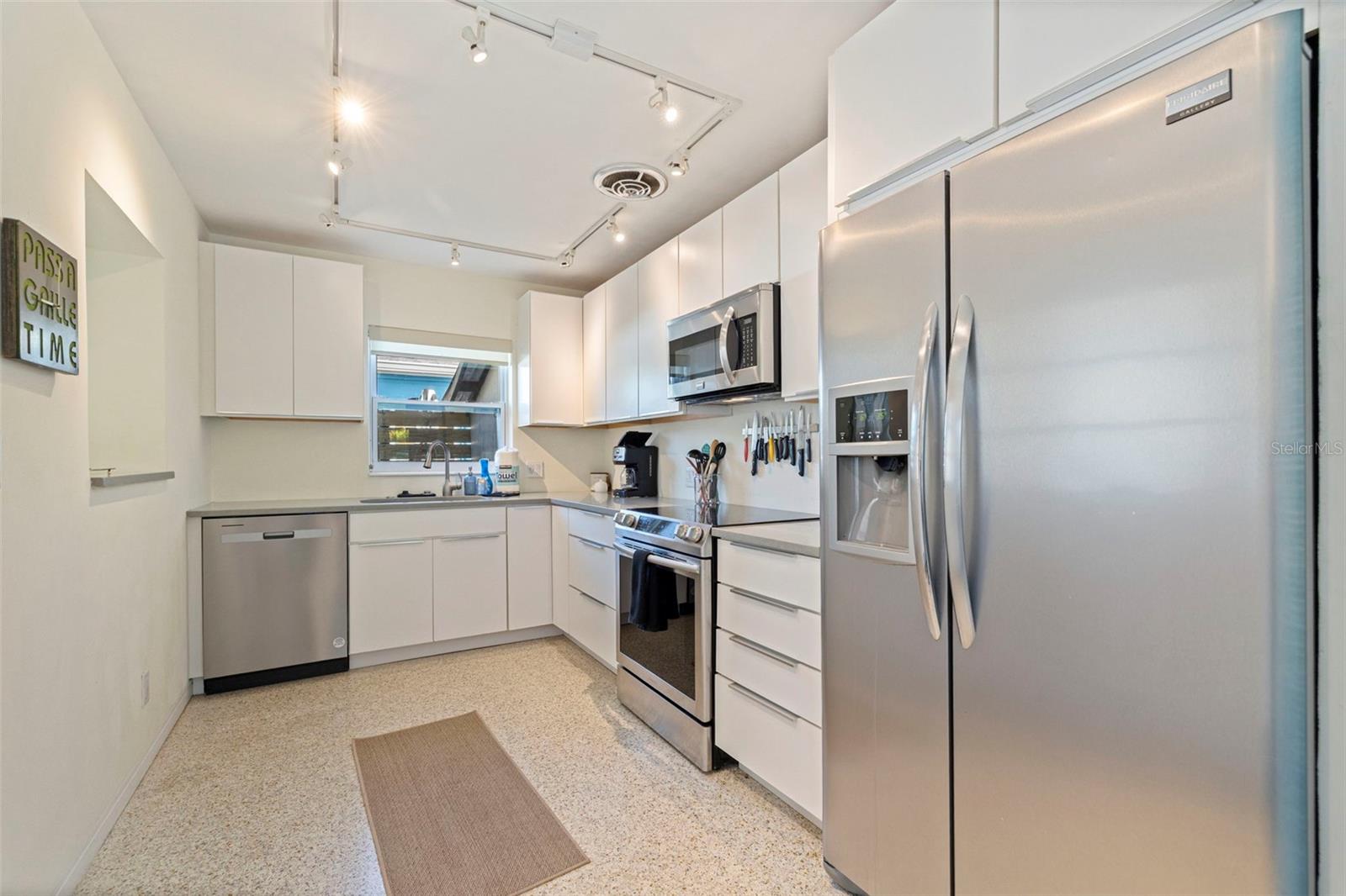 BEACH PLAZA SEC OF ST PETE BEACH - Residential Income