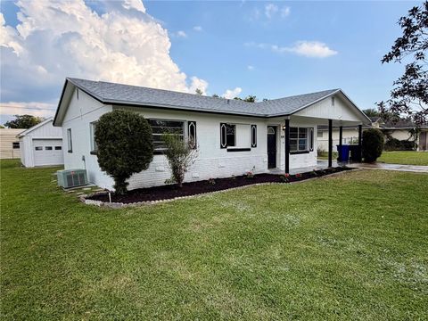 Photo of 109 N Dakota Avenue, Saint Cloud, FL 34769 (MLS # O6393713)