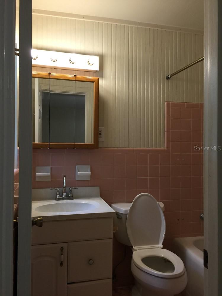 WOODLAND TERRACE - Residential Lease