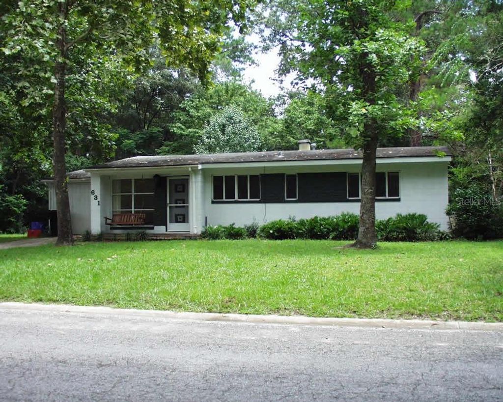 Photo of 631 NW 34th Terrace, Gainesville, FL 32607 (MLS # O6362501)