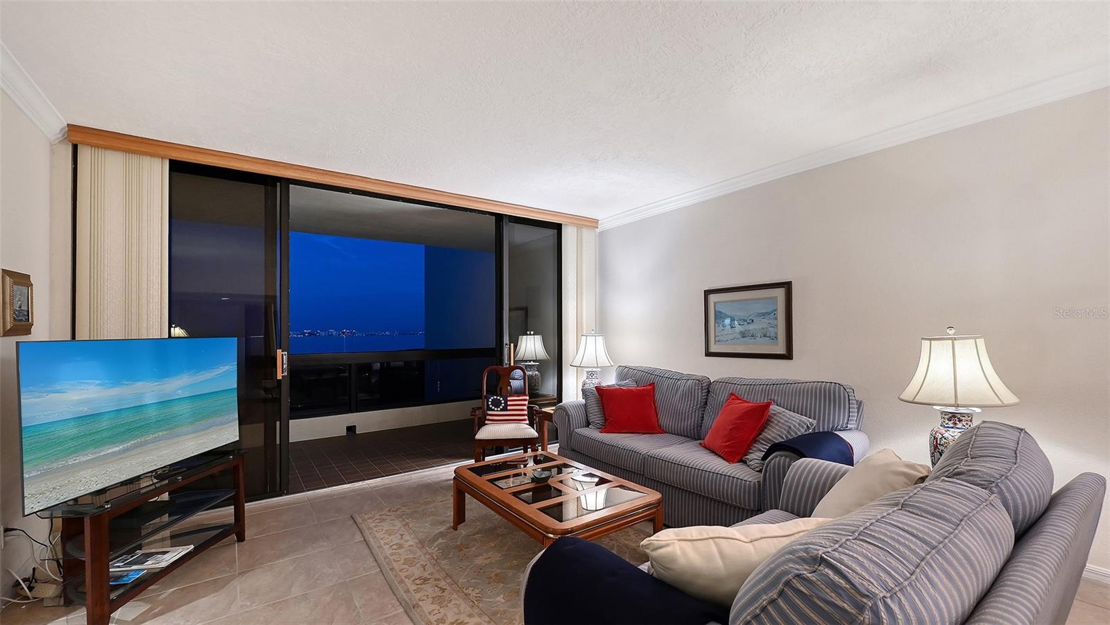 1932 HARBOURSIDE DRIVE 254