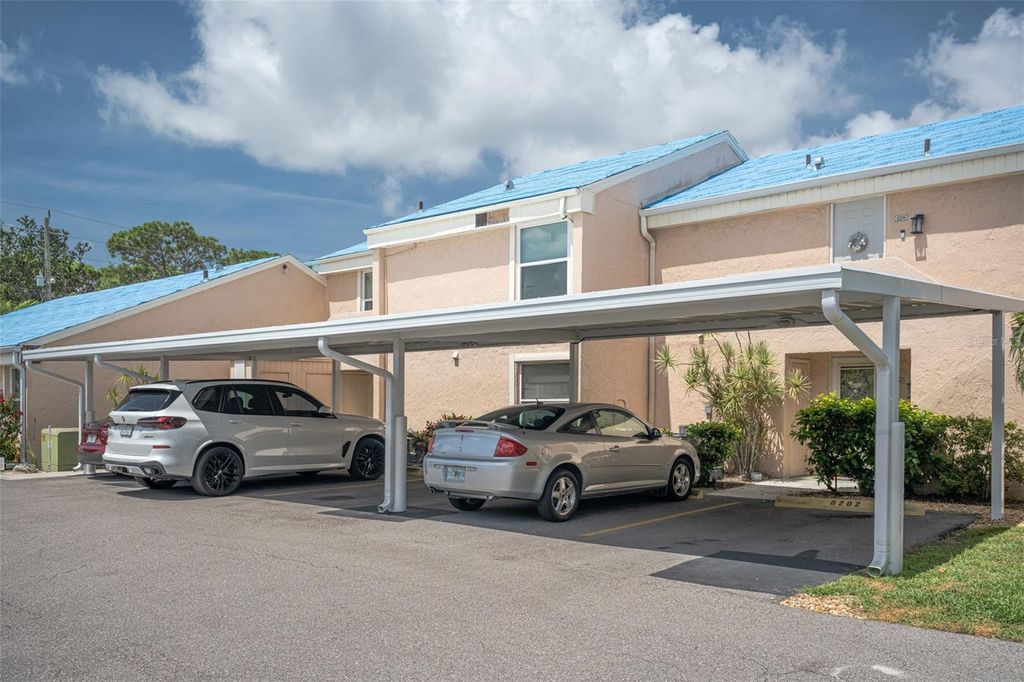 Photo of 6208 7th Avenue W, Bradenton, FL 34209 (MLS # A4659581)