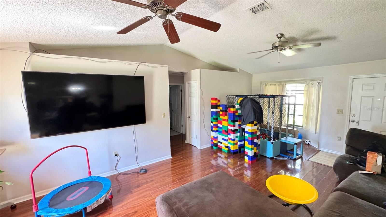 432 FLAMINGO COURT