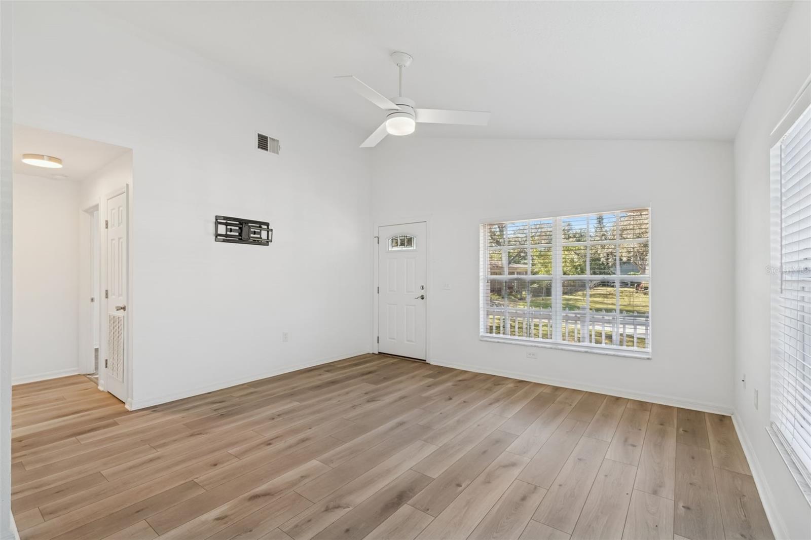 MENDELS RESUB OF BLOC - Residential