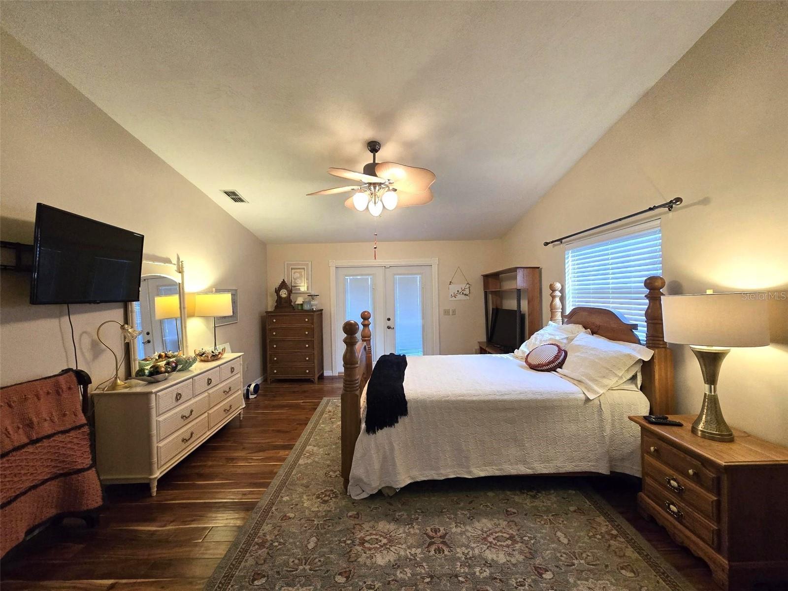 TURNER GEORGE UNREC - Residential