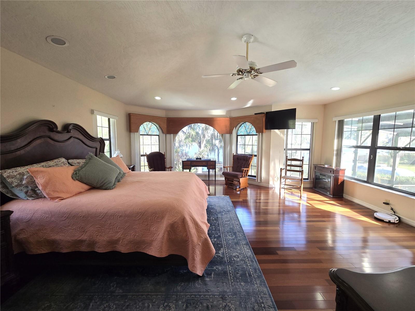 TURNER GEORGE UNREC - Residential