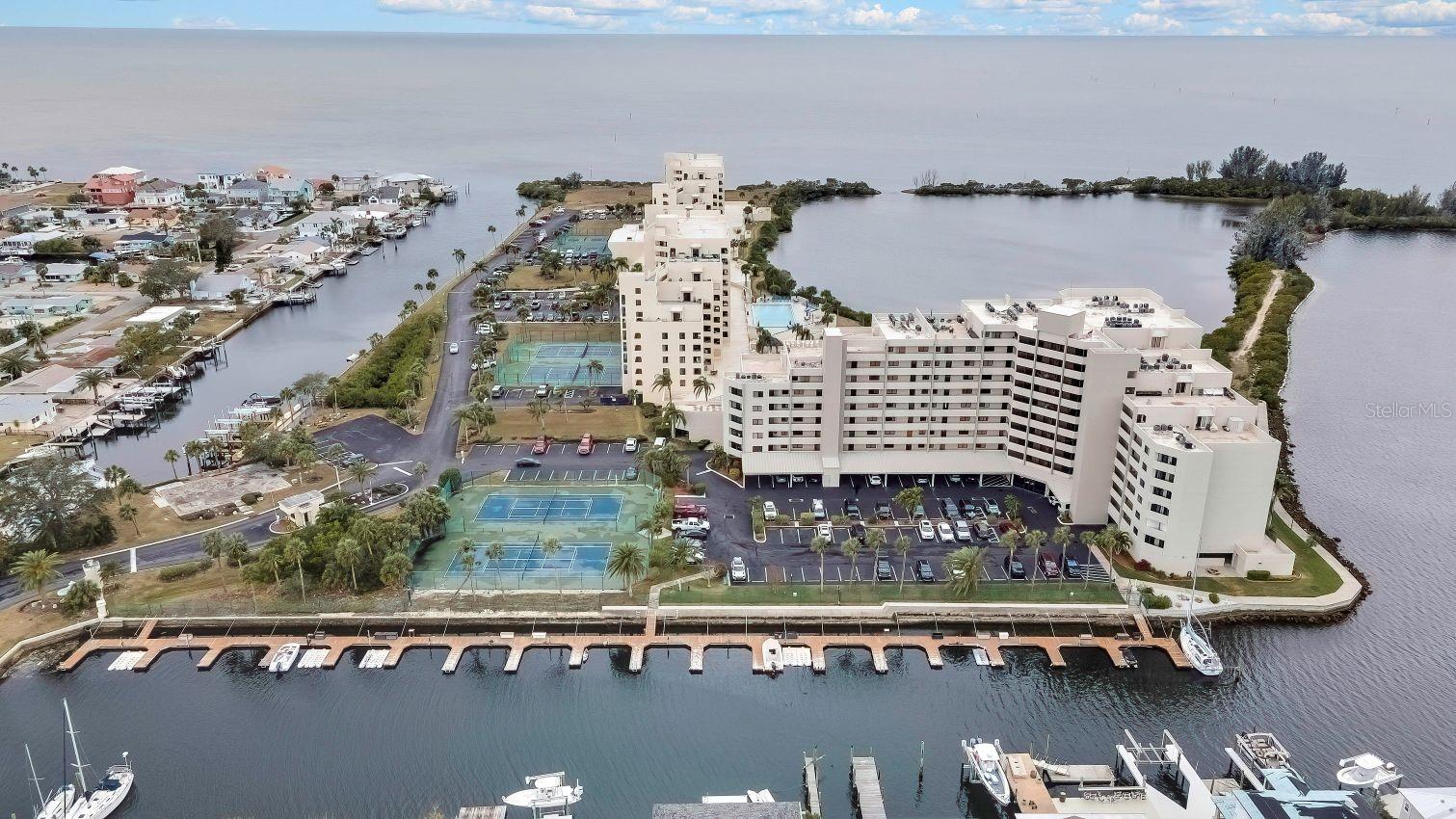 GULF ISLAND BEACH TENNIS - Residential