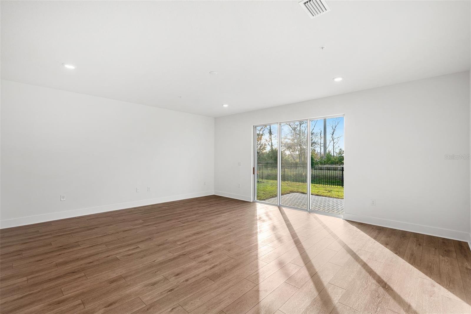 MAGNOLIA RESERVE - Residential