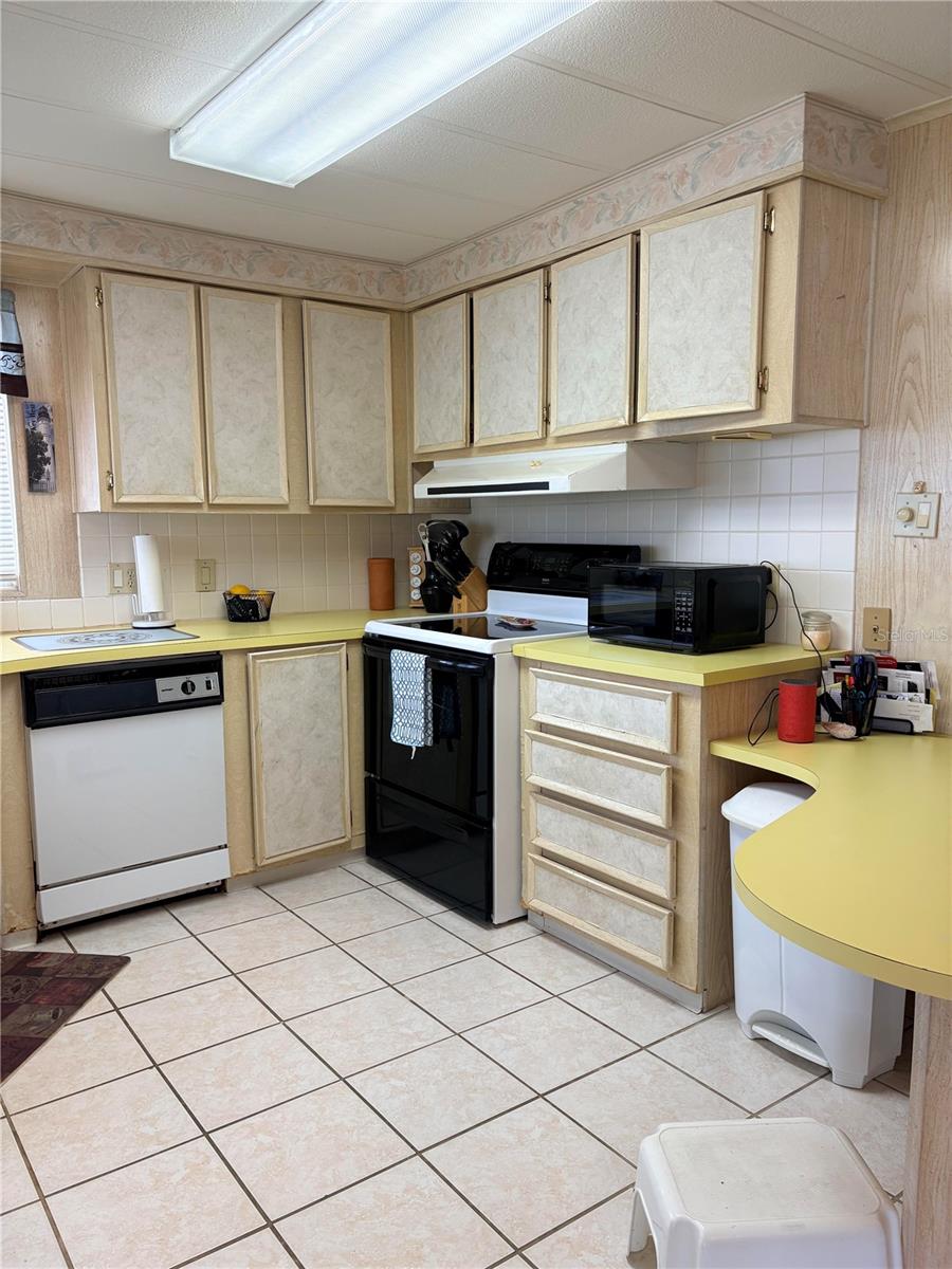 LAKE ARROWHEAD MOBILE VILLAGE PH 01 - Residential