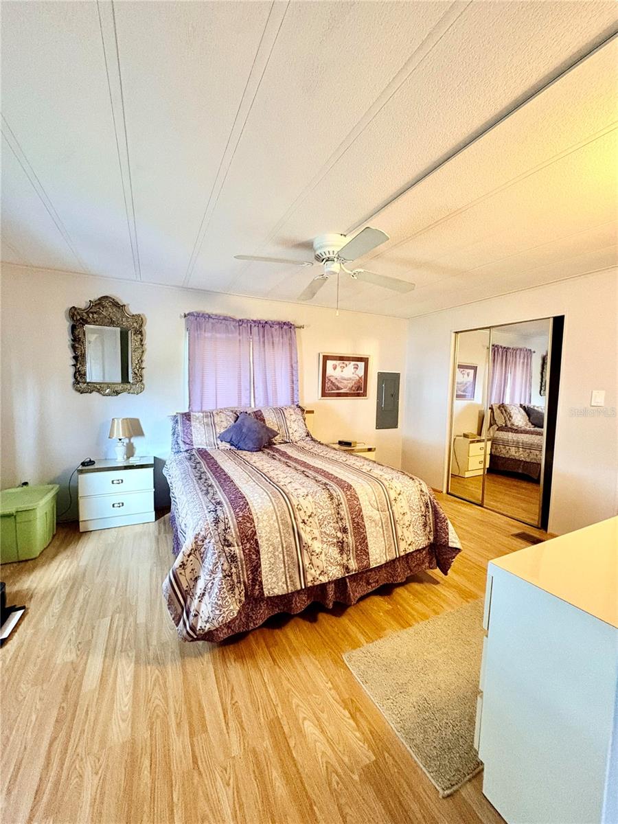 LAKE ARROWHEAD MOBILE VILLAGE PH 01 - Residential