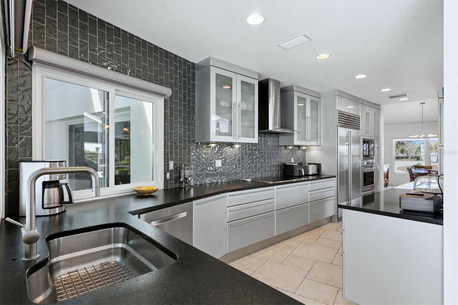 COUNTRY CLUB OF SARASOTA THE - Residential