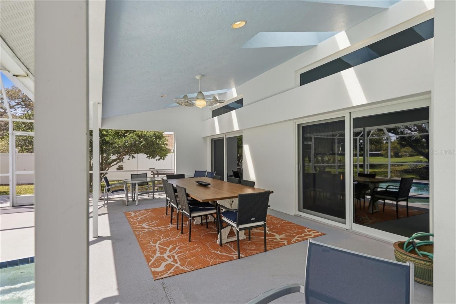 COUNTRY CLUB OF SARASOTA THE - Residential