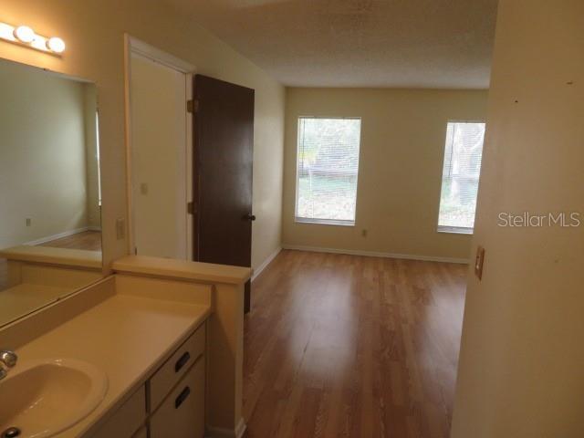 ALAFAYA WOODS PH 01 UNIT B - Residential Lease