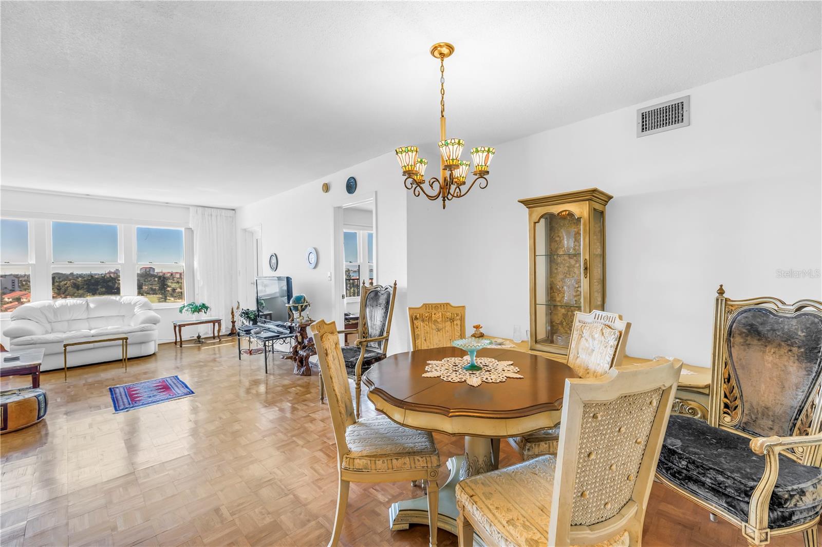 BAYWAY ISLES POINT BRITTANY FIVE - Residential