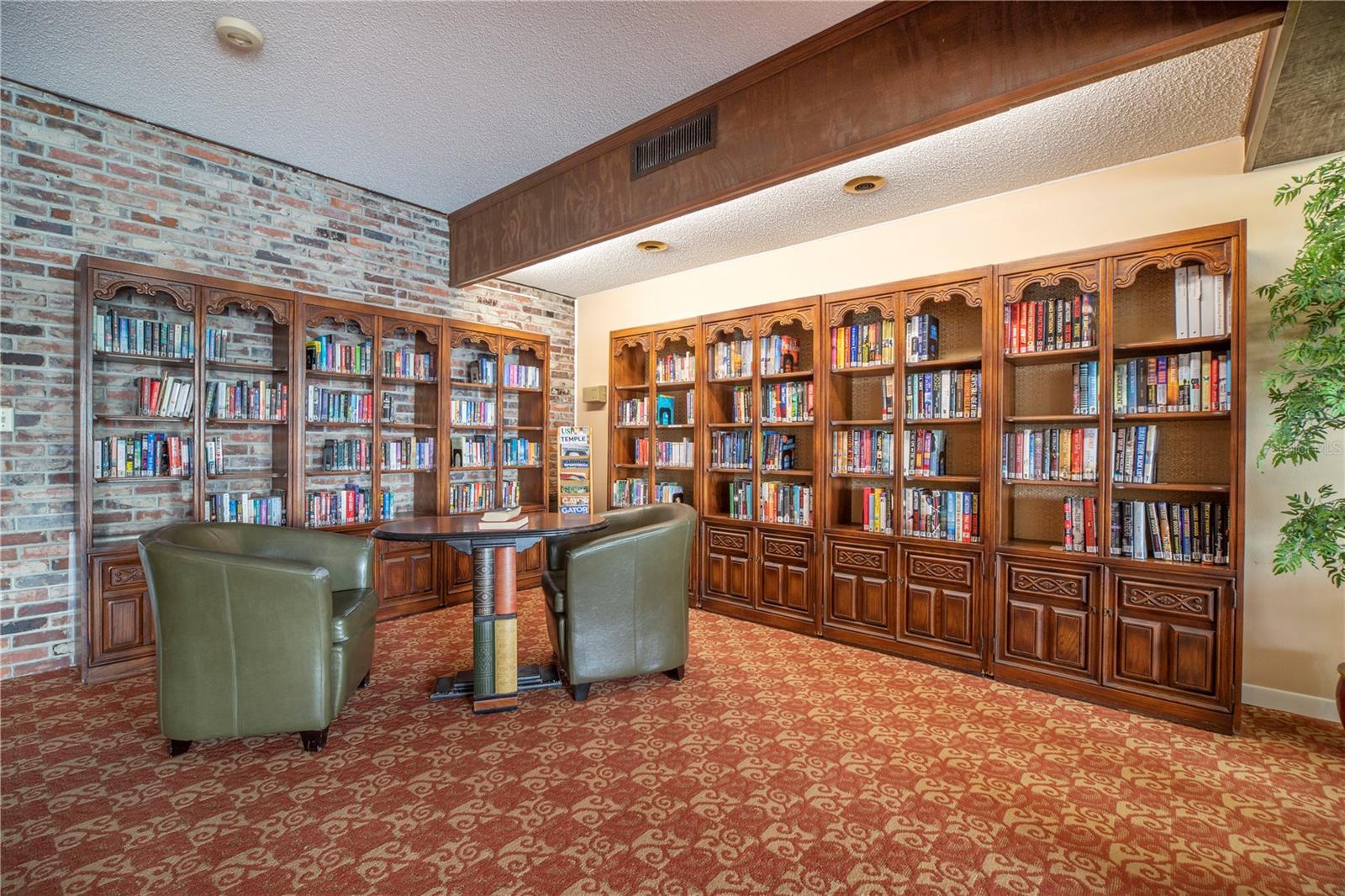 BAYWAY ISLES POINT BRITTANY FIVE - Residential