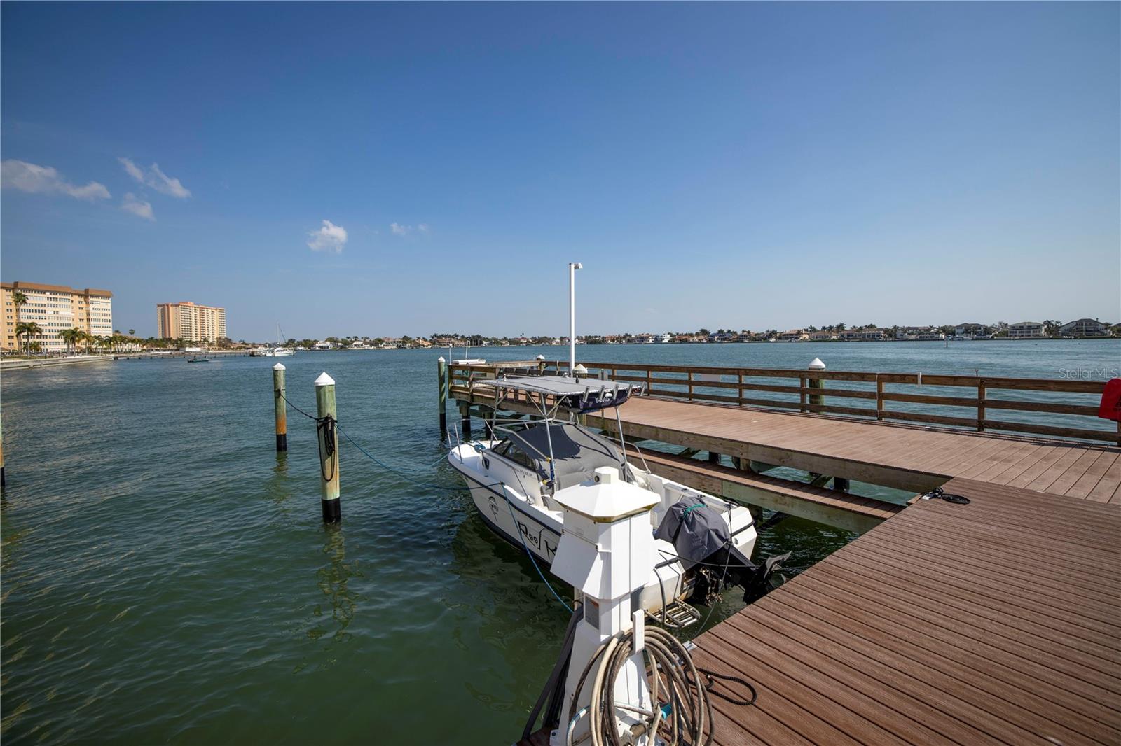 BAYWAY ISLES POINT BRITTANY FIVE - Residential